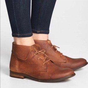 Steve Madden Stingrei cuffed ankle booties leather